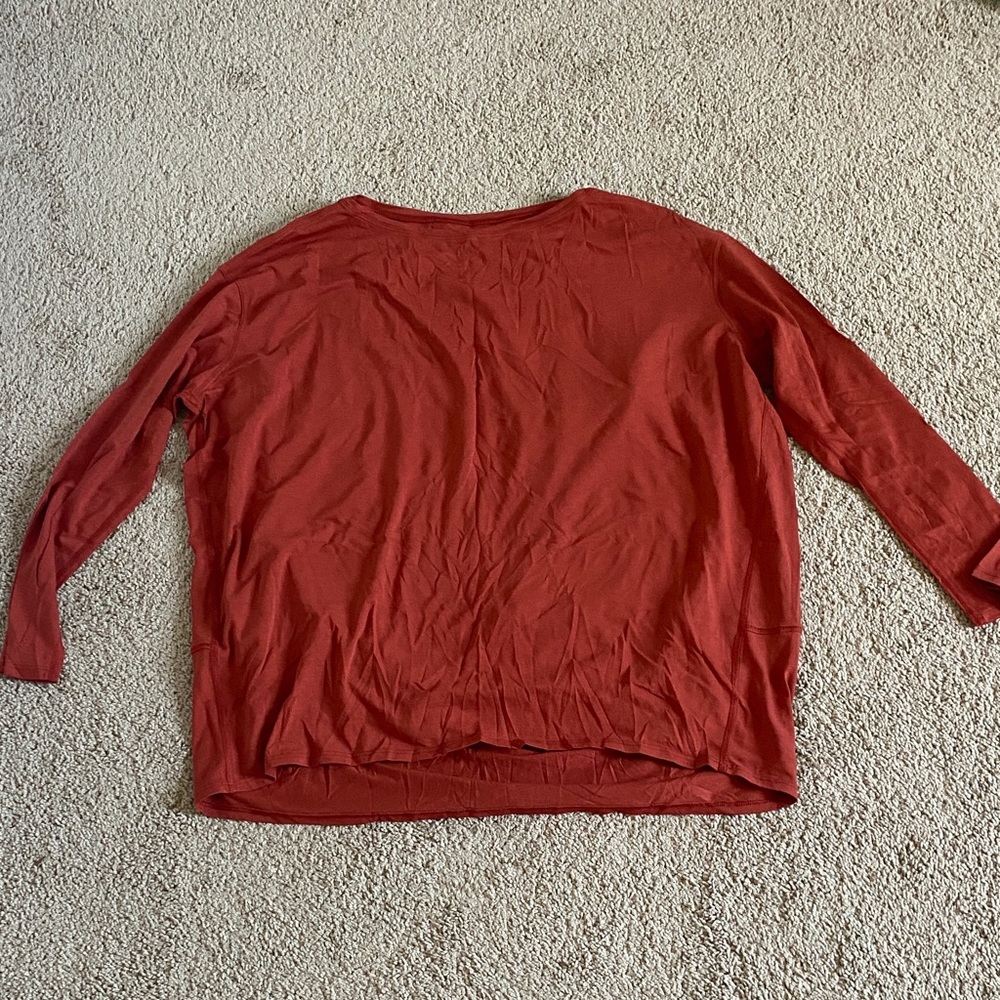 Lululemon Back in Action Long Sleeve Top